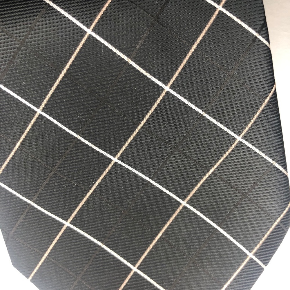 Tie - Picture 4 of 4